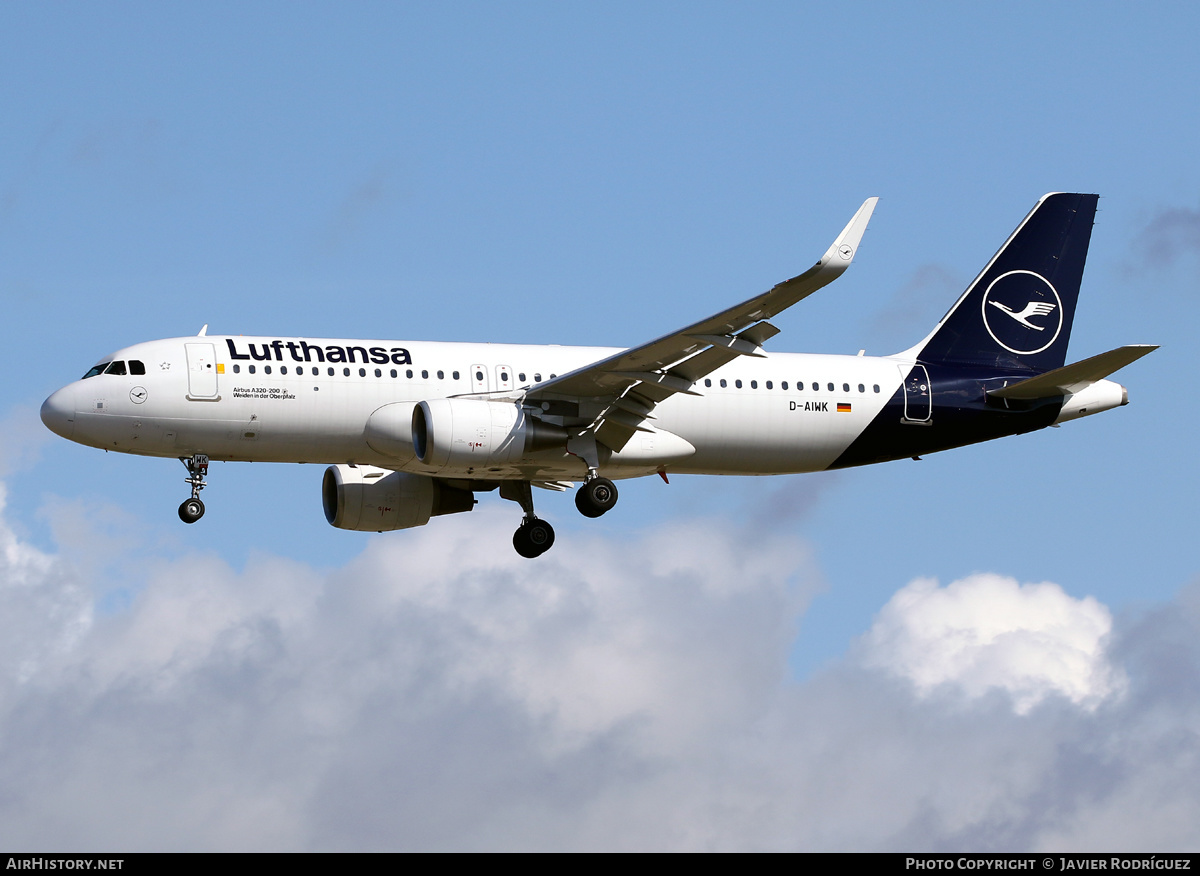 Aircraft Photo of D-AIWK | Airbus A320-214 | Lufthansa | AirHistory.net #471487