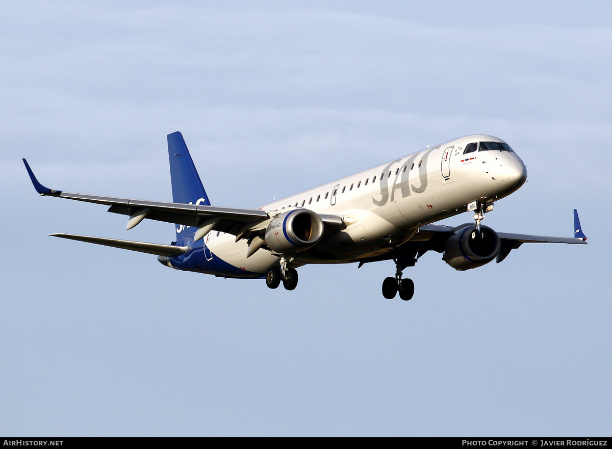 Aircraft Photo of SE-RSK | Embraer 195LR (ERJ-190-200LR) | Scandinavian Airlines - SAS | AirHistory.net #471497