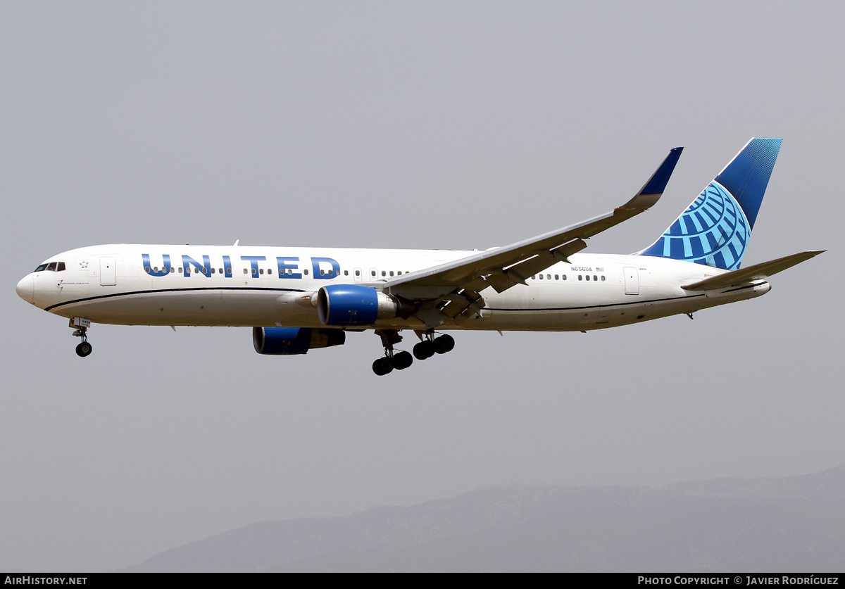 Aircraft Photo of N656UA | Boeing 767-322/ER | United Airlines | AirHistory.net #471571