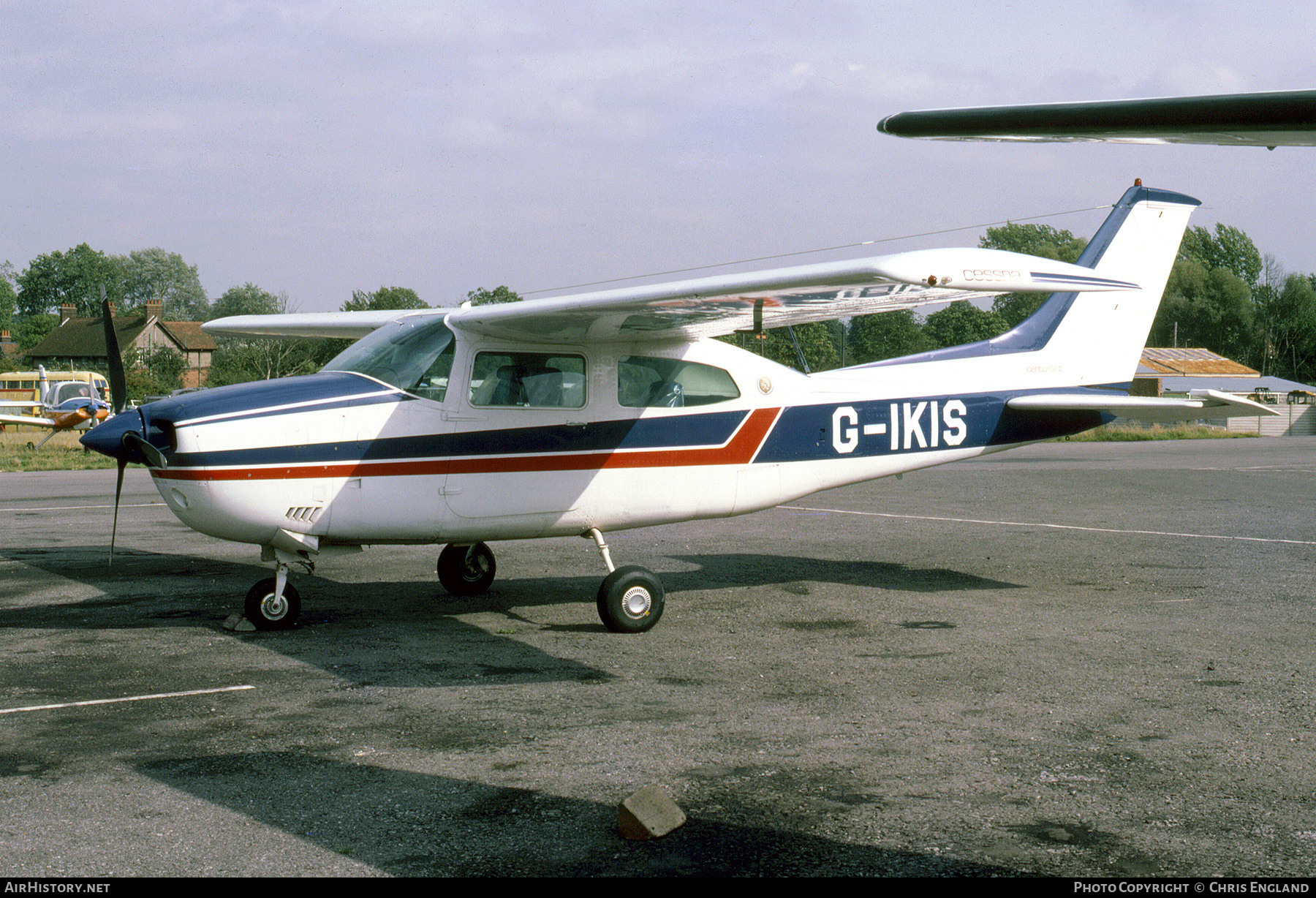 Aircraft Photo of G-IKIS | Cessna 210M Centurion | AirHistory.net #471576