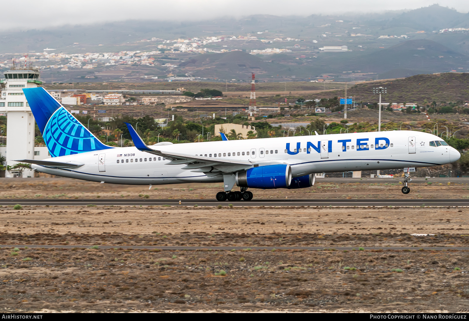 Aircraft Photo of N13138 | Boeing 757-224 | United Airlines | AirHistory.net #471779