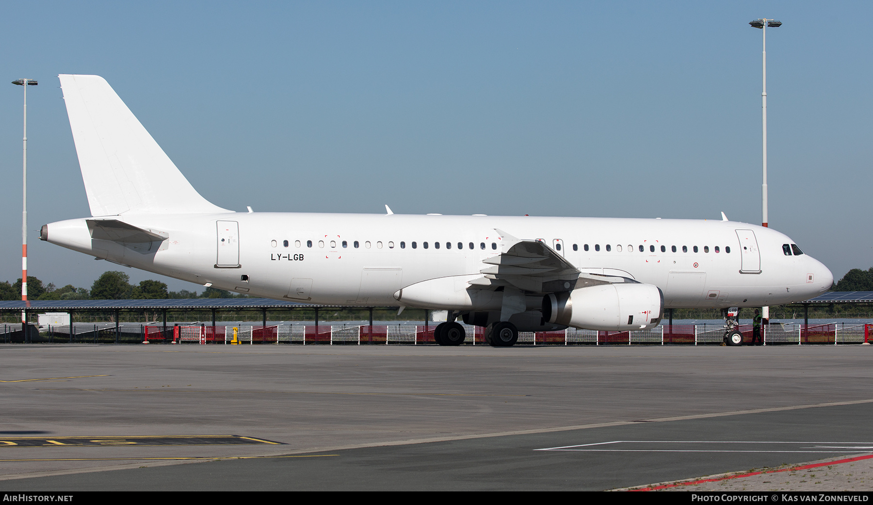 Aircraft Photo of LY-LGB | Airbus A320-232 | AirHistory.net #472030