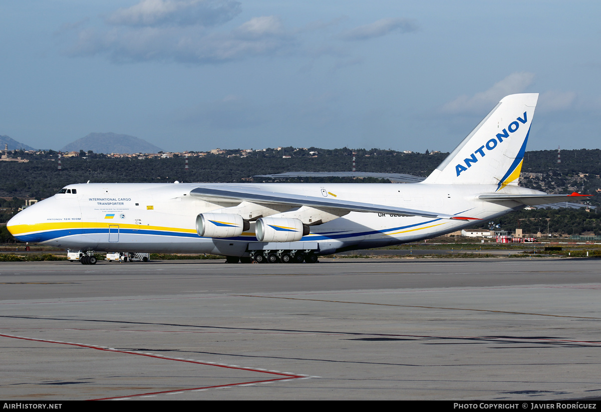 Aircraft Photo of UR-82008 | Antonov An-124-100 Ruslan | Antonov Airlines | AirHistory.net #472053