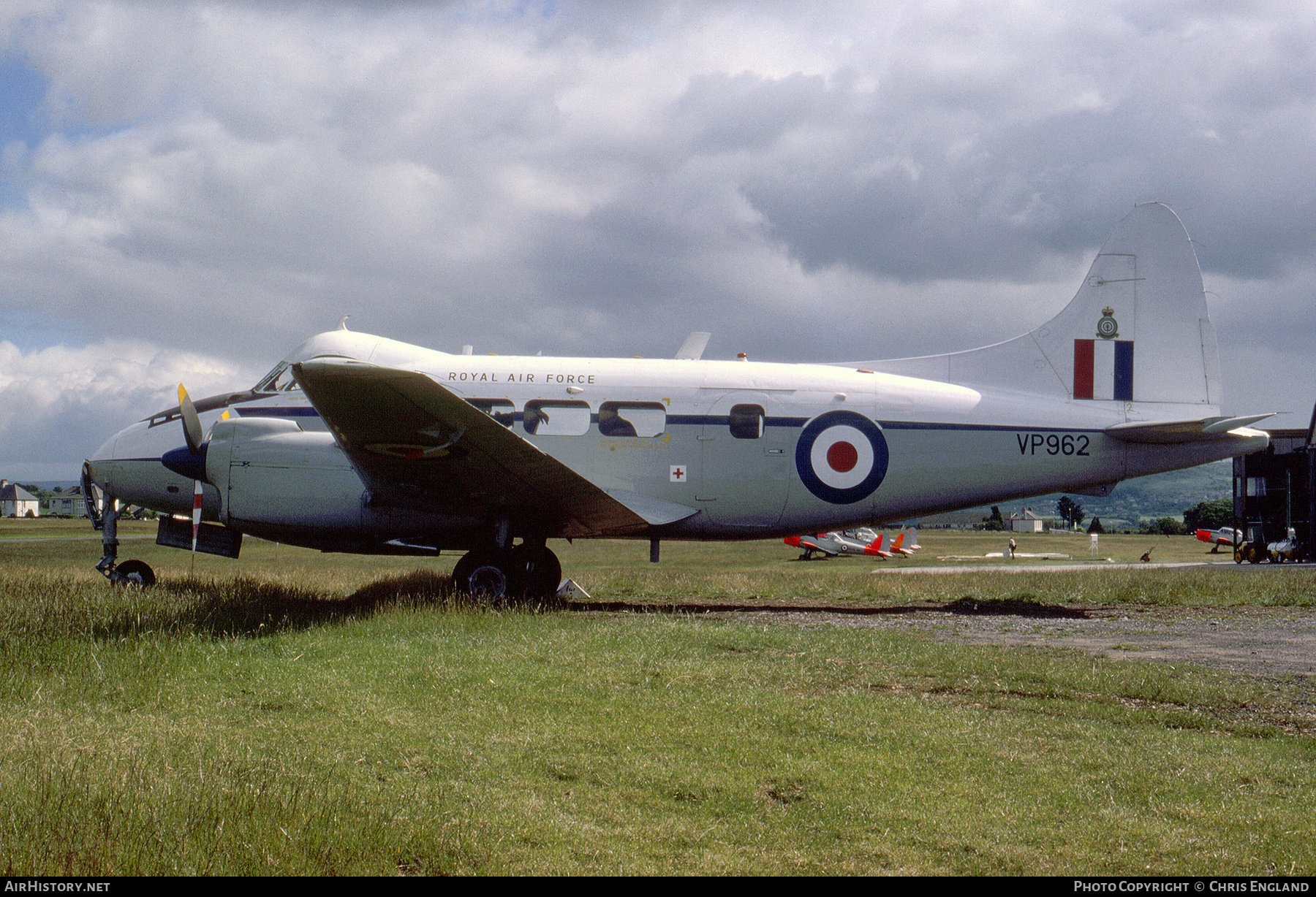 Aircraft Photo of VP962 | De Havilland D.H. 104 Devon C2 | UK - Air Force | AirHistory.net #472070