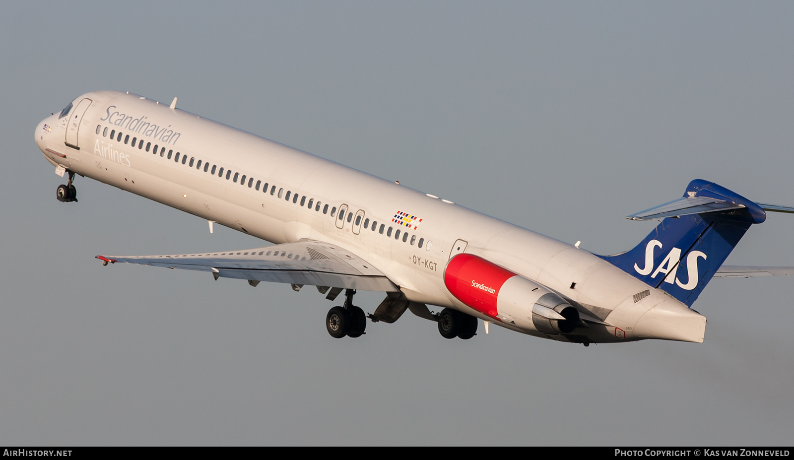 Aircraft Photo of OY-KGT | McDonnell Douglas MD-82 (DC-9-82) | Scandinavian Airlines - SAS | AirHistory.net #472102