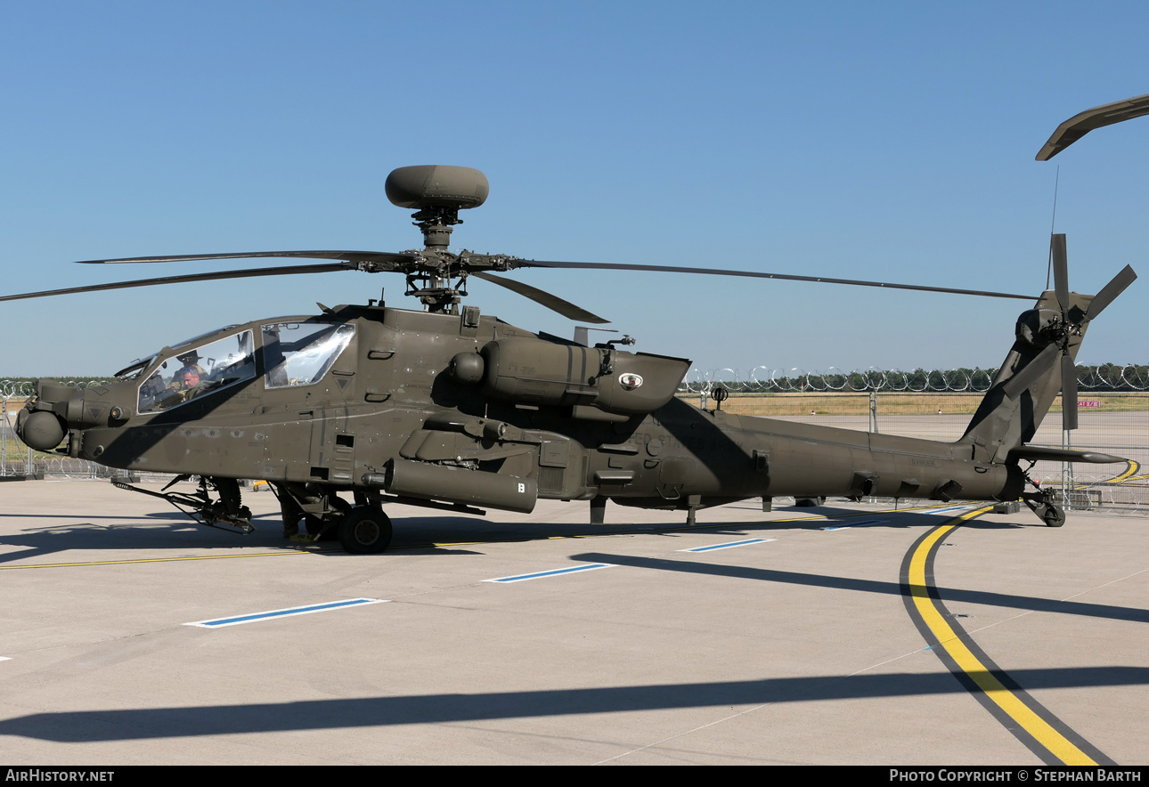 Aircraft Photo of 16-3098 / 63098 | Boeing AH-64E Guardian | USA - Army | AirHistory.net #472138