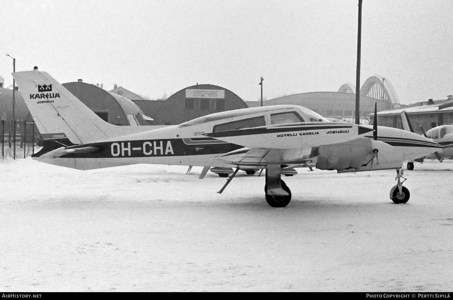 Aircraft Photo of OH-CHA | Cessna 310R II | AirHistory.net #472175