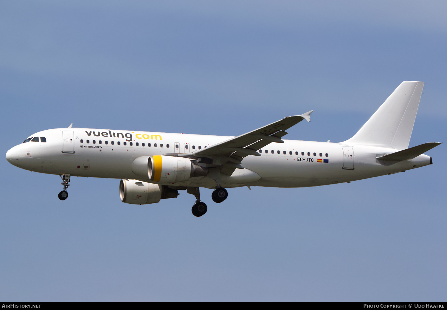 Aircraft Photo of EC-JTQ | Airbus A320-214 | Vueling Airlines | AirHistory.net #472201