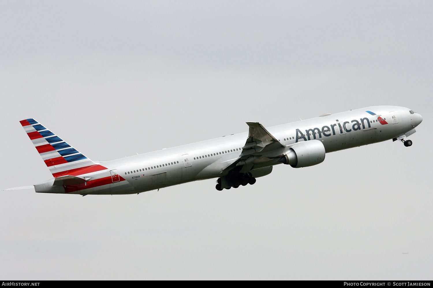 Aircraft Photo of N718AN | Boeing 777-323/ER | American Airlines | AirHistory.net #472206