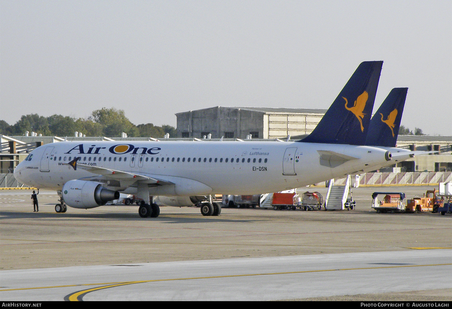 Aircraft Photo of EI-DSN | Airbus A320-216 | Air One | AirHistory.net #472210