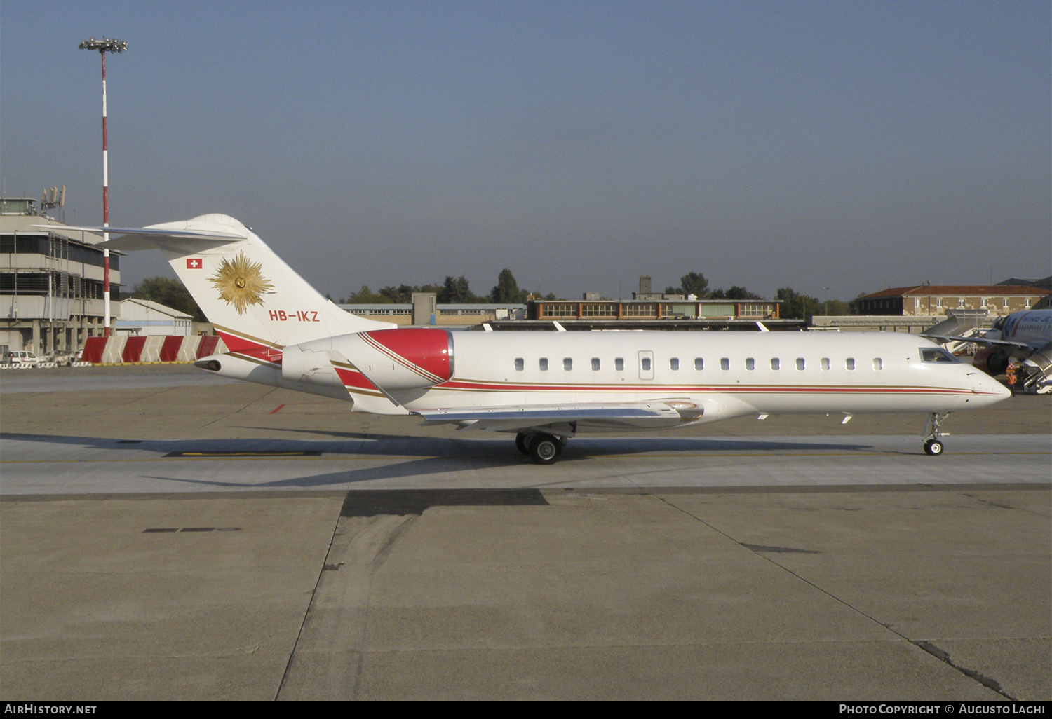 Aircraft Photo of HB-IKZ | Bombardier Global Express (BD-700-1A10) | AirHistory.net #472215