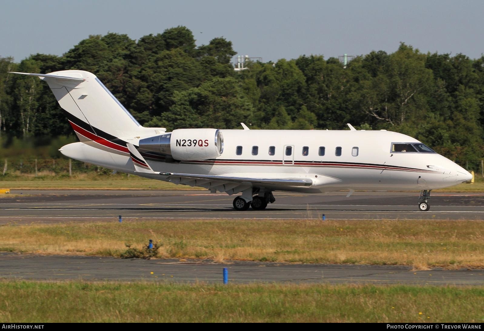 Aircraft Photo of N239QS | Bombardier Challenger 650 (CL-600-2B16) | AirHistory.net #472234