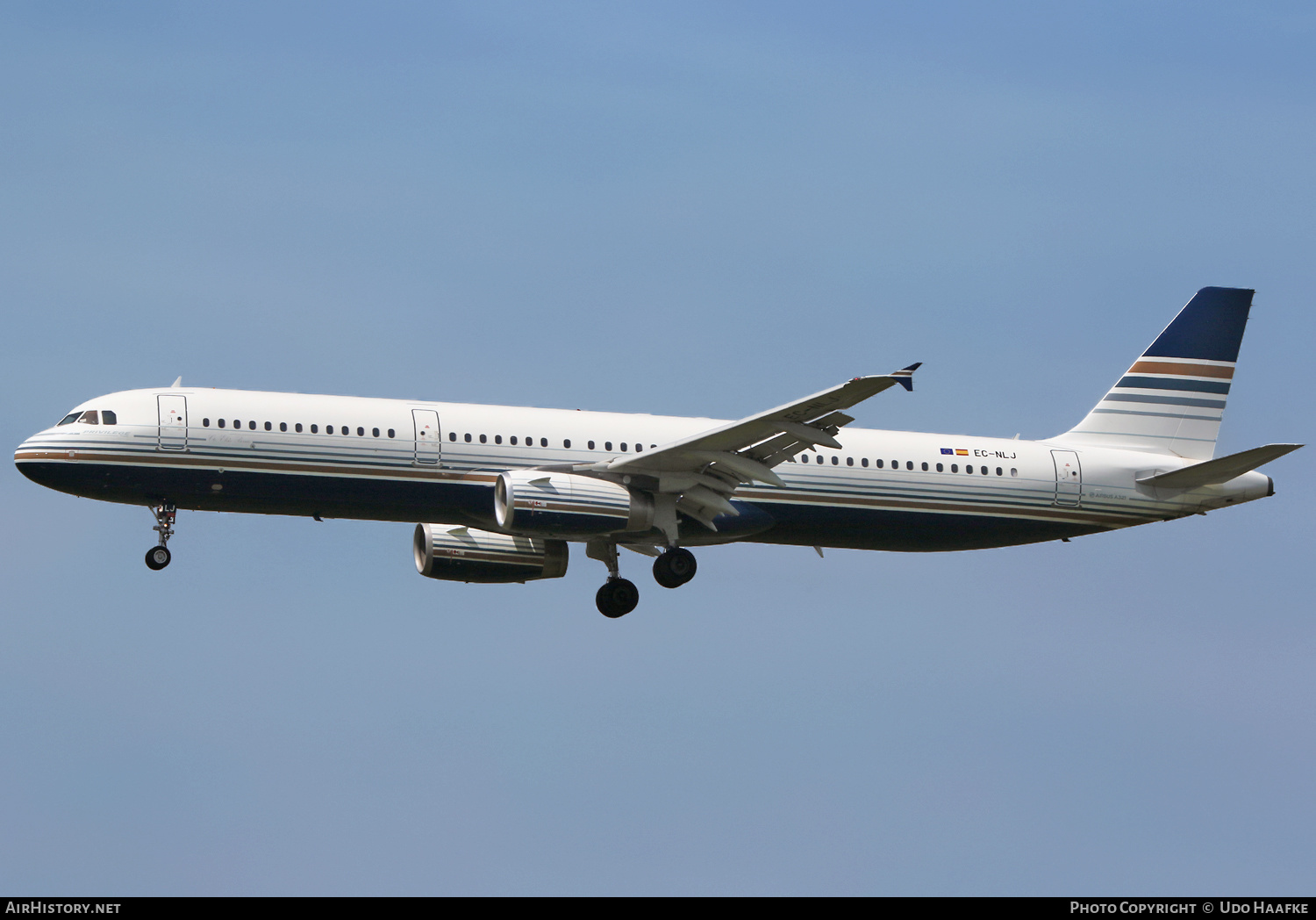 Aircraft Photo of EC-NLJ | Airbus A321-231 | Privilege Style | AirHistory.net #472378