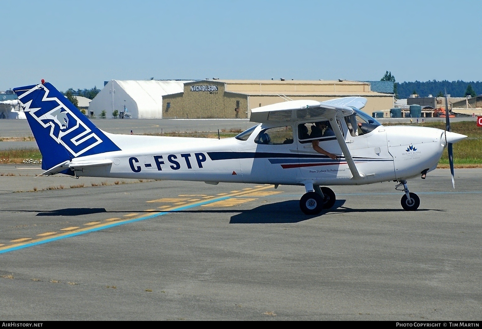 Aircraft Photo of C-FSTP | Cessna 172S Skyhawk | MRU - Mount Royal University | AirHistory.net #472450
