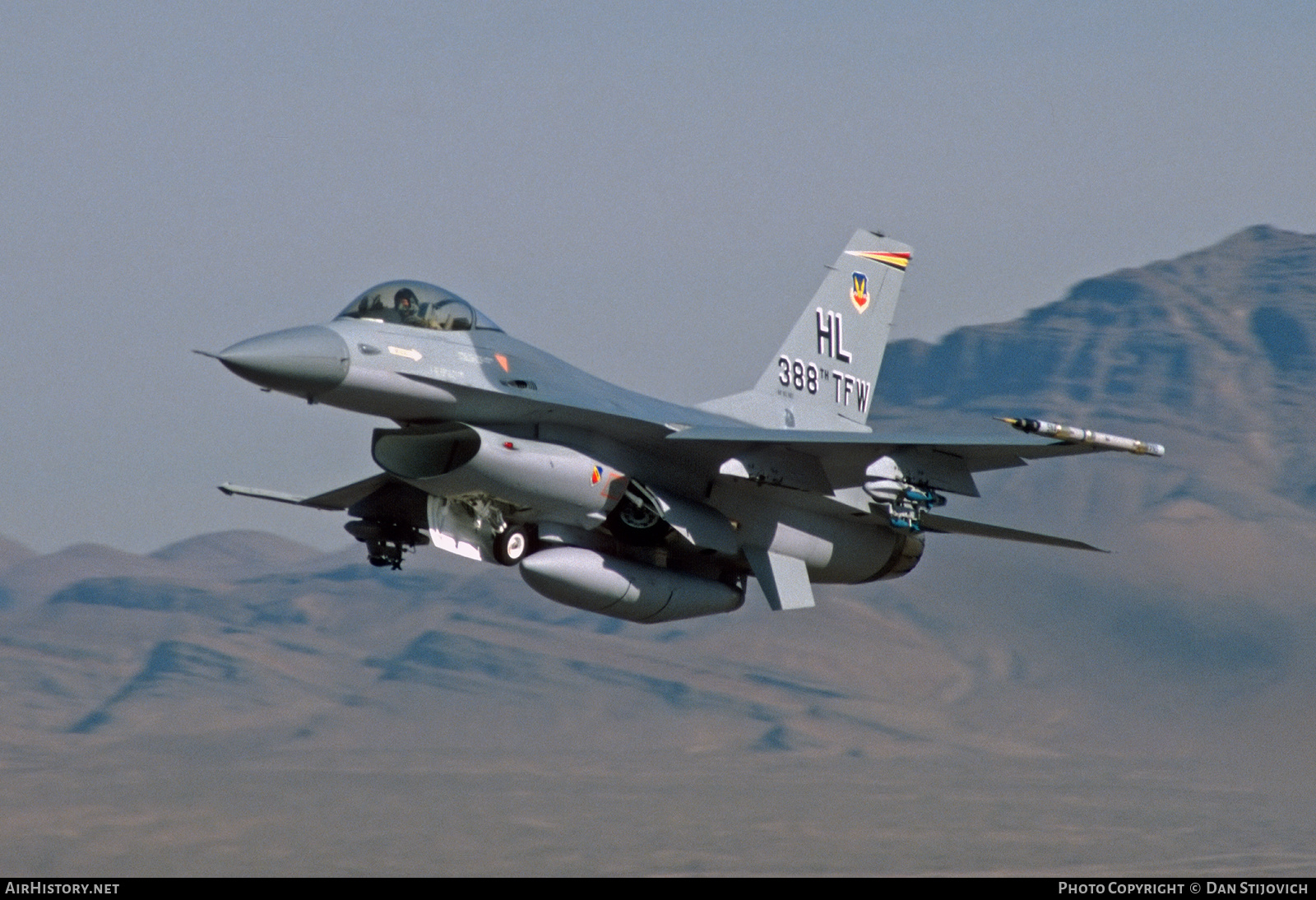 Aircraft Photo of 82-0921 | General Dynamics F-16A Fighting Falcon | USA - Air Force | AirHistory.net #472459