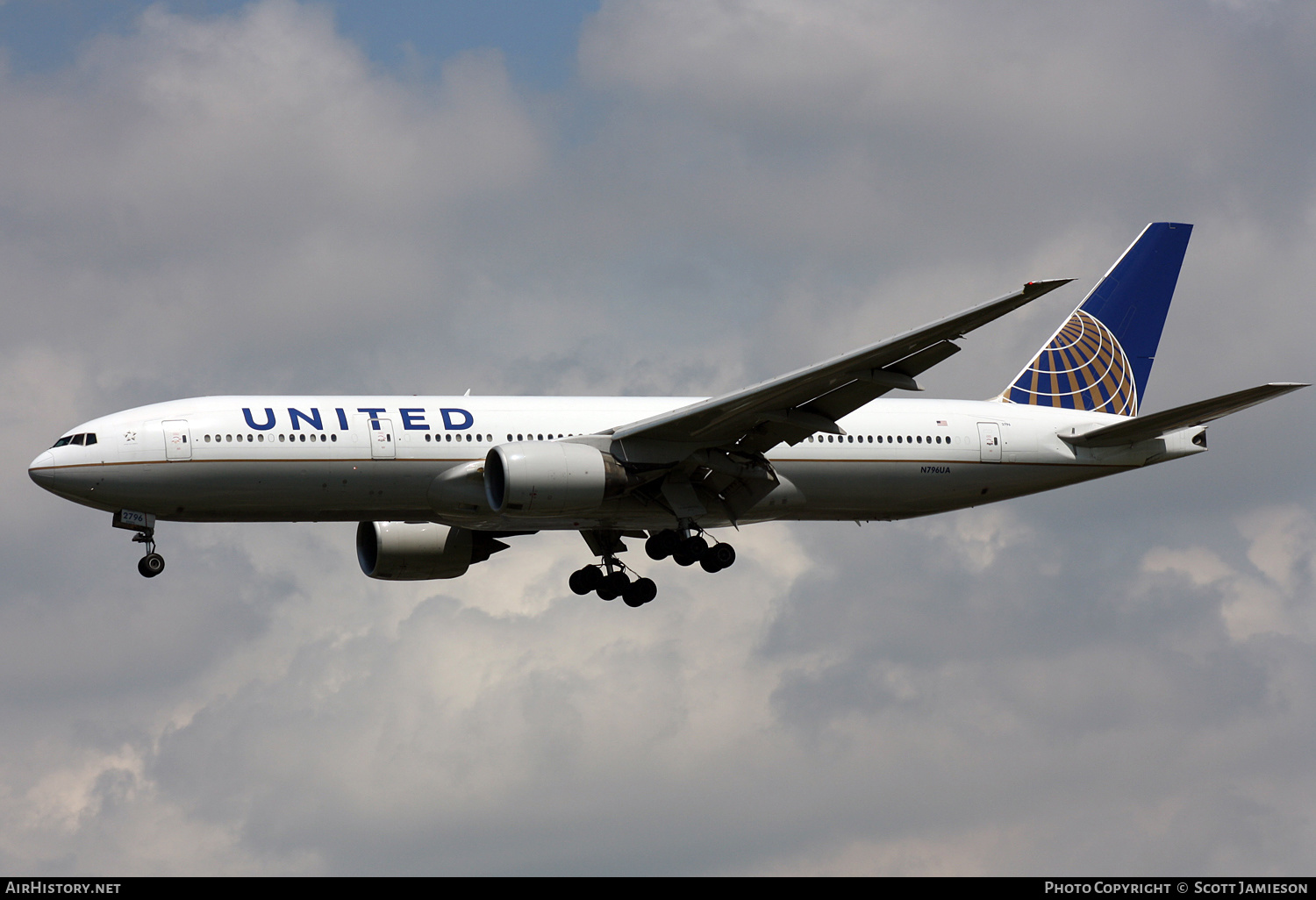 Aircraft Photo of N796UA | Boeing 777-222/ER | United Airlines | AirHistory.net #472476