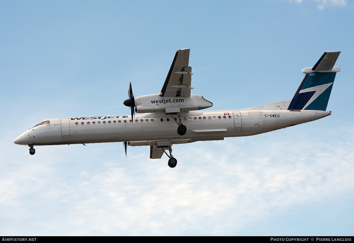 Aircraft Photo of C-GWEO | Bombardier DHC-8-402 Dash 8 | WestJet | AirHistory.net #472506