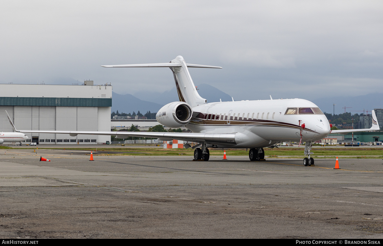 Aircraft Photo of EJ-JMMM | Bombardier Global Express XRS (BD-700-1A10) | AirHistory.net #472561
