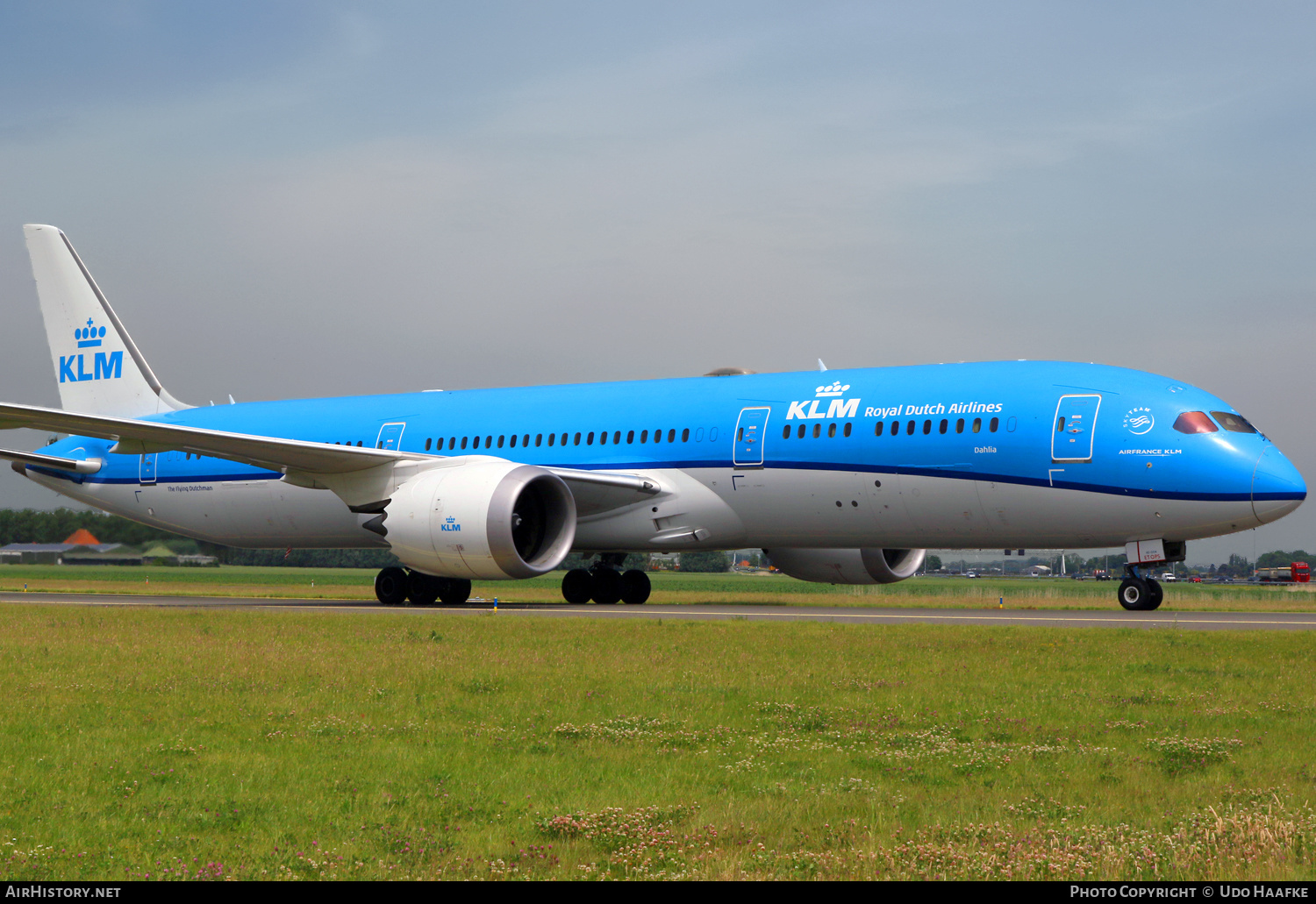 Aircraft Photo of PH-BHE | Boeing 787-9 Dreamliner | KLM - Royal Dutch Airlines | AirHistory.net #472595