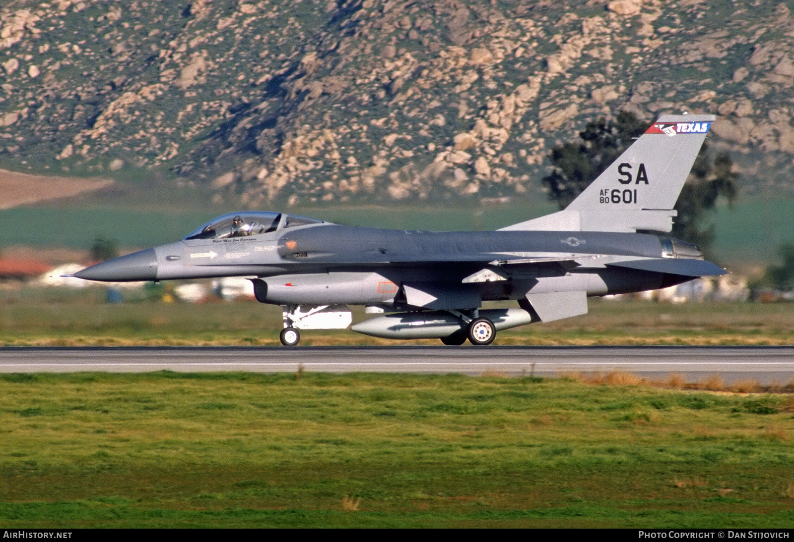 Aircraft Photo of 80-0601 / AF80-601 | General Dynamics F-16A Fighting Falcon | USA - Air Force | AirHistory.net #472731