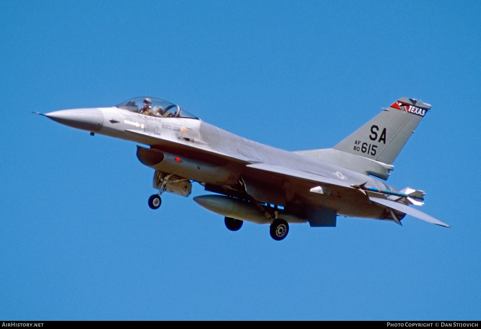 Aircraft Photo of 80-0615 / AF80-615 | General Dynamics F-16A Fighting Falcon | USA - Air Force | AirHistory.net #472742