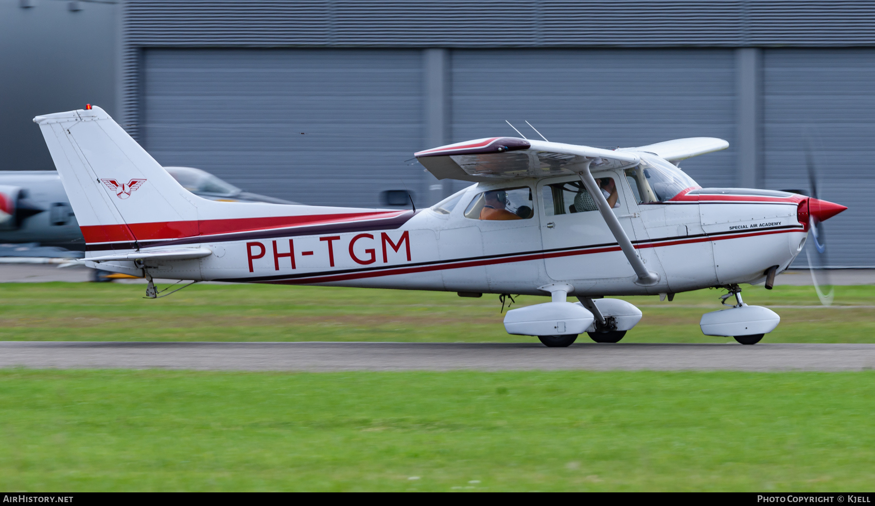 Aircraft Photo of PH-TGM | Reims F172N Skyhawk 100 | Special Air Services | AirHistory.net #472852