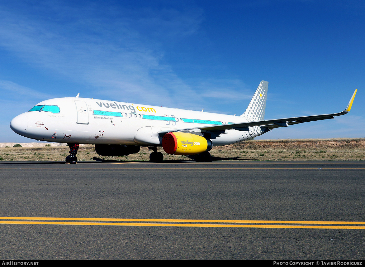 Aircraft Photo of EC-MBT | Airbus A320-232 | Vueling Airlines | AirHistory.net #472941