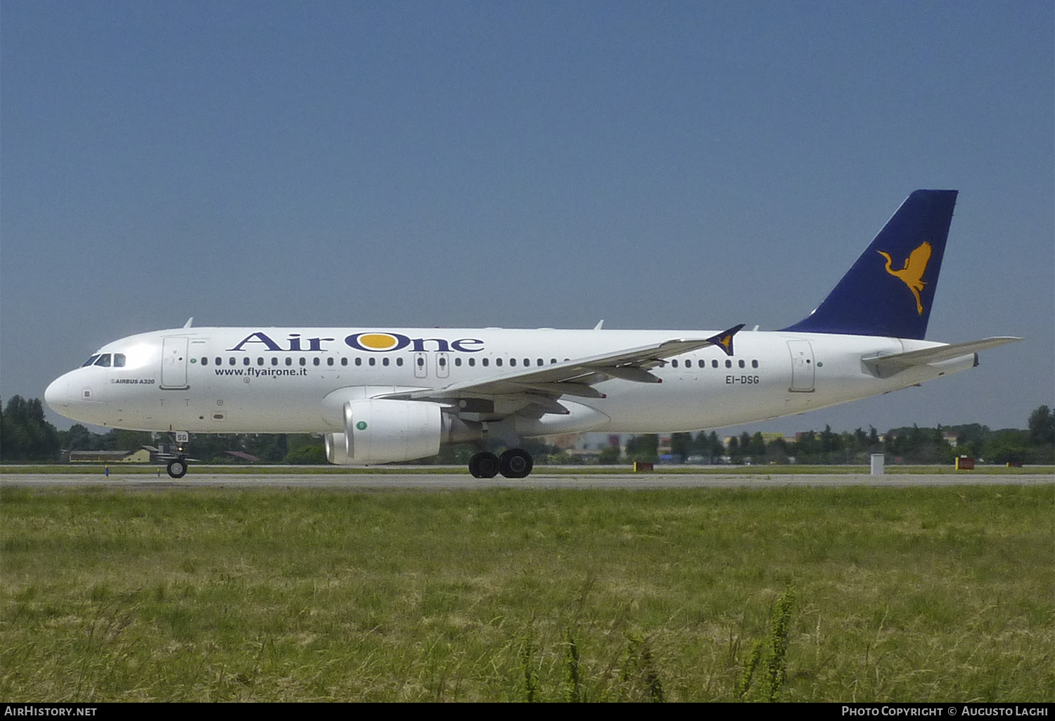 Aircraft Photo of EI-DSG | Airbus A320-216 | Air One | AirHistory.net #472994