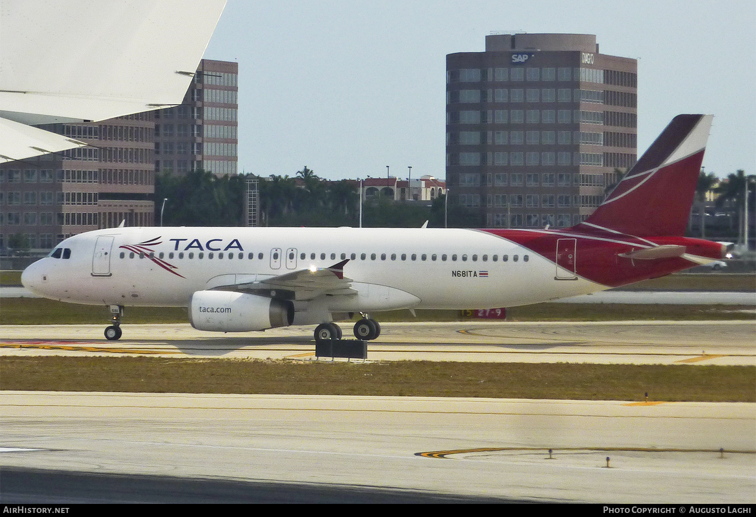 Aircraft Photo of N681TA | Airbus A320-233 | TACA - Transportes Aéreos Centro Americanos | AirHistory.net #473181