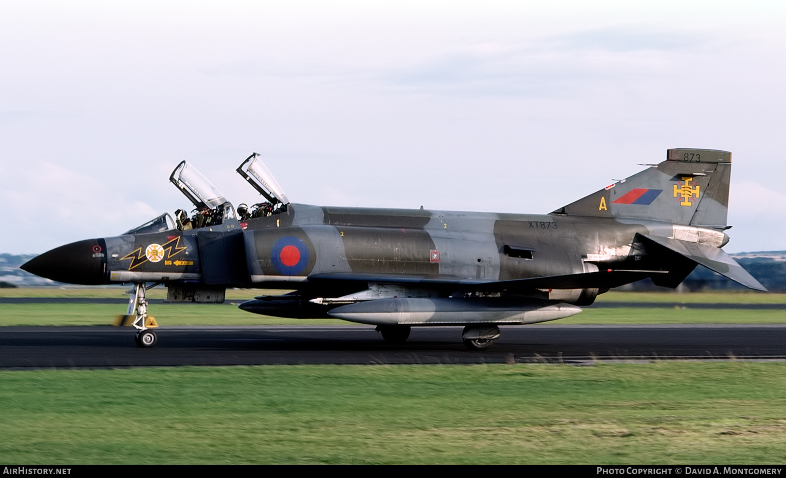 Aircraft Photo of XT873 | McDonnell Douglas F-4K Phantom FG1 | UK - Air Force | AirHistory.net #473569