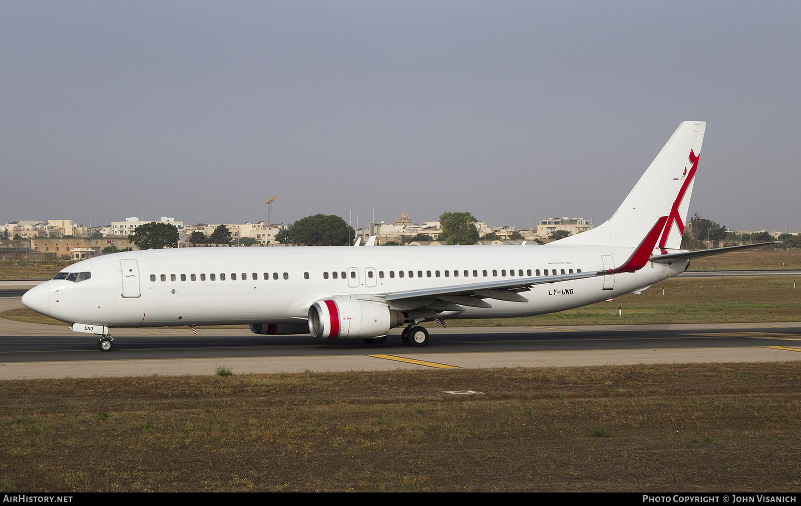 Aircraft Photo of LY-UNO | Boeing 737-8FE | AirHistory.net #473644