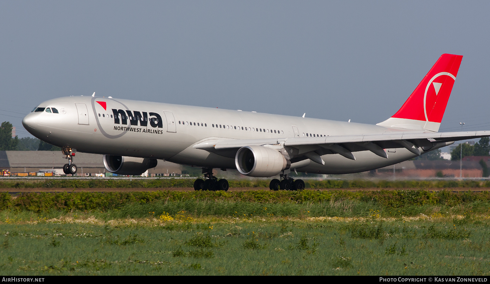 Aircraft Photo of N821NW | Airbus A330-323 | Northwest Airlines | AirHistory.net #473708