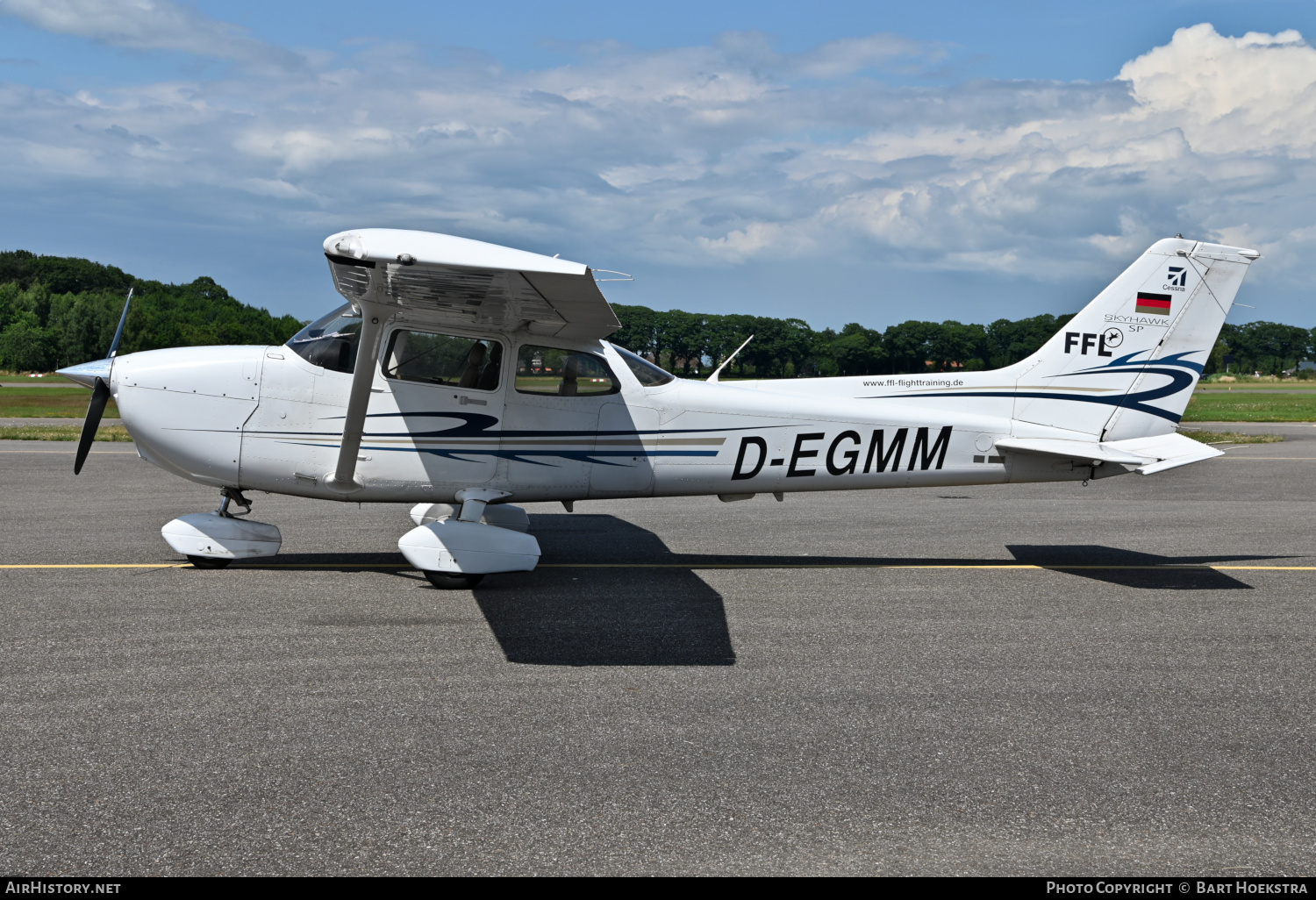 Aircraft Photo of D-EGMM | Cessna 172S Skyhawk SP | FFL Flugschule | AirHistory.net #473763