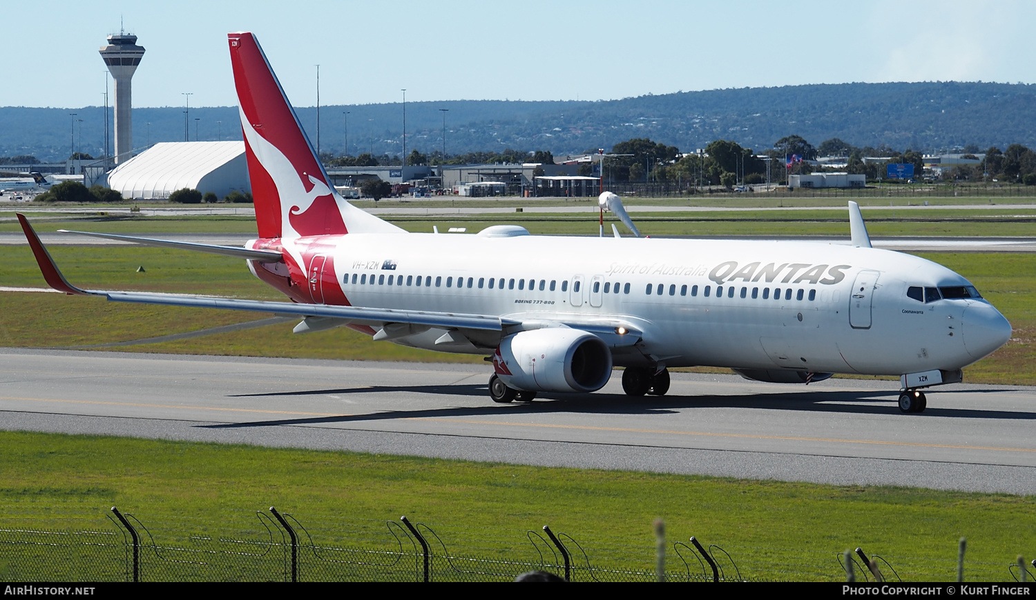 Aircraft Photo of VH-XZM | Boeing 737-838 | Qantas | AirHistory.net #473924