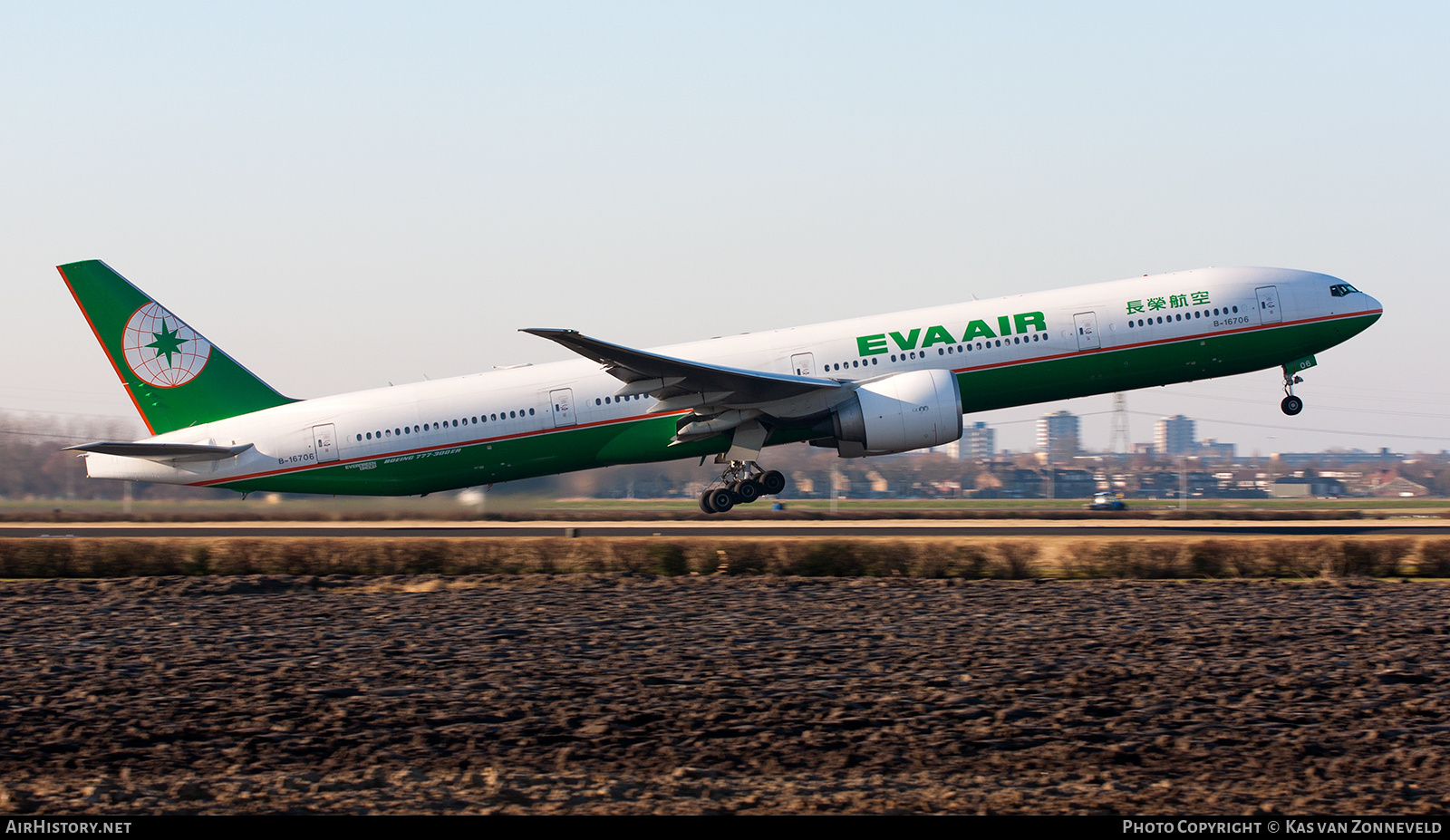 Aircraft Photo of B-16706 | Boeing 777-35E/ER | EVA Air | AirHistory.net #474037