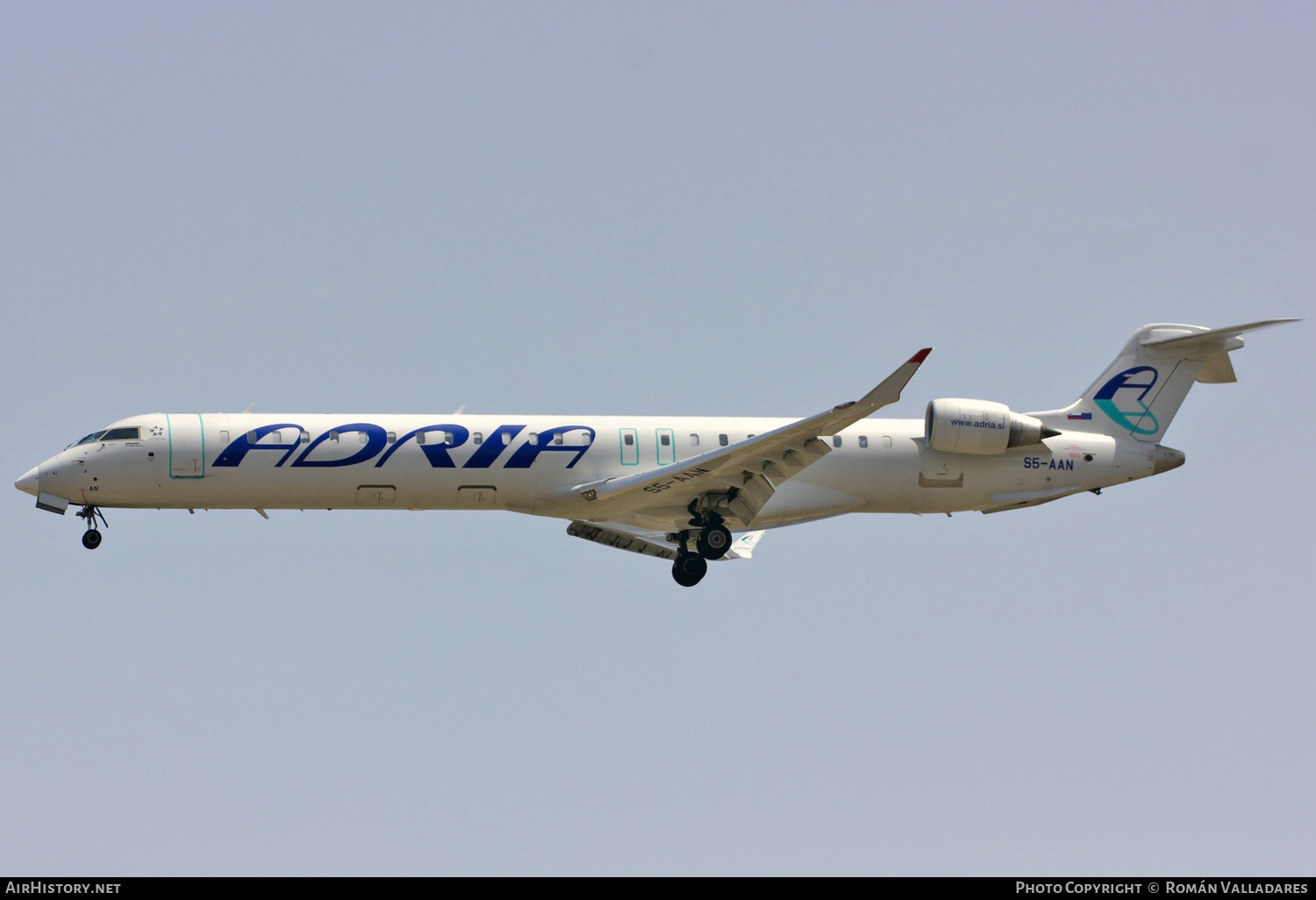 Aircraft Photo of S5-AAN | Bombardier CRJ-900LR NG (CL-600-2D24) | Adria Airways | AirHistory.net #474038