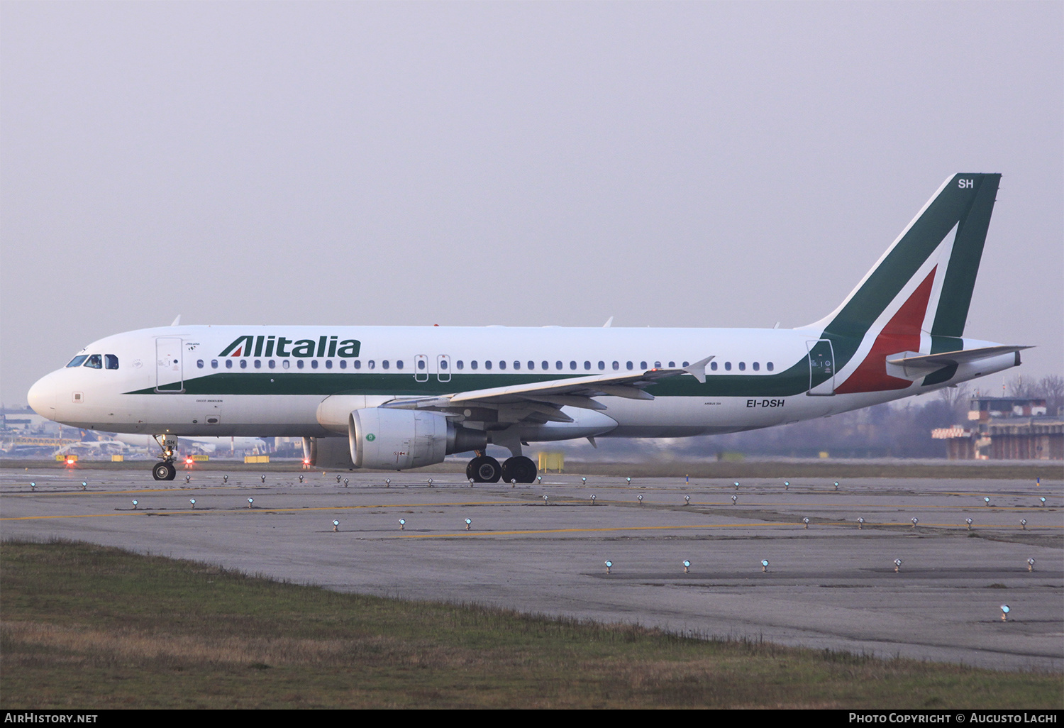 Aircraft Photo of EI-DSH | Airbus A320-216 | Alitalia | AirHistory.net #474044