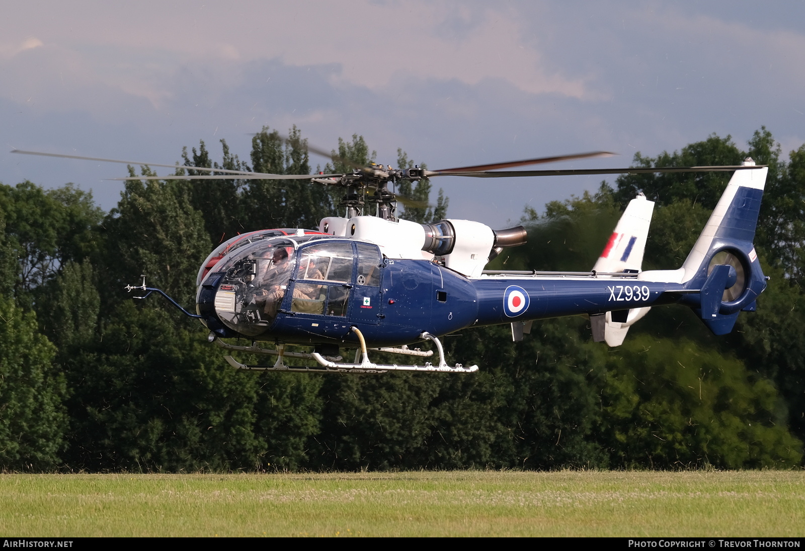 Aircraft Photo of G-CLGO / XZ939 | Aerospatiale SA-341C Gazelle HT2 | UK - Air Force | AirHistory.net #474052