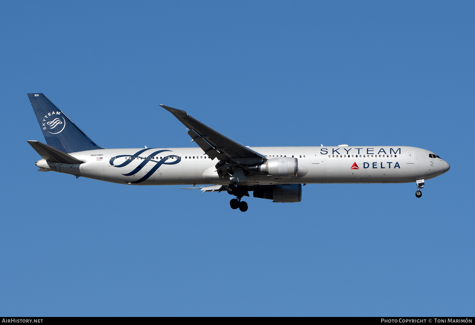 Aircraft Photo of N844MH | Boeing 767-432/ER | Delta Air Lines | AirHistory.net #474174