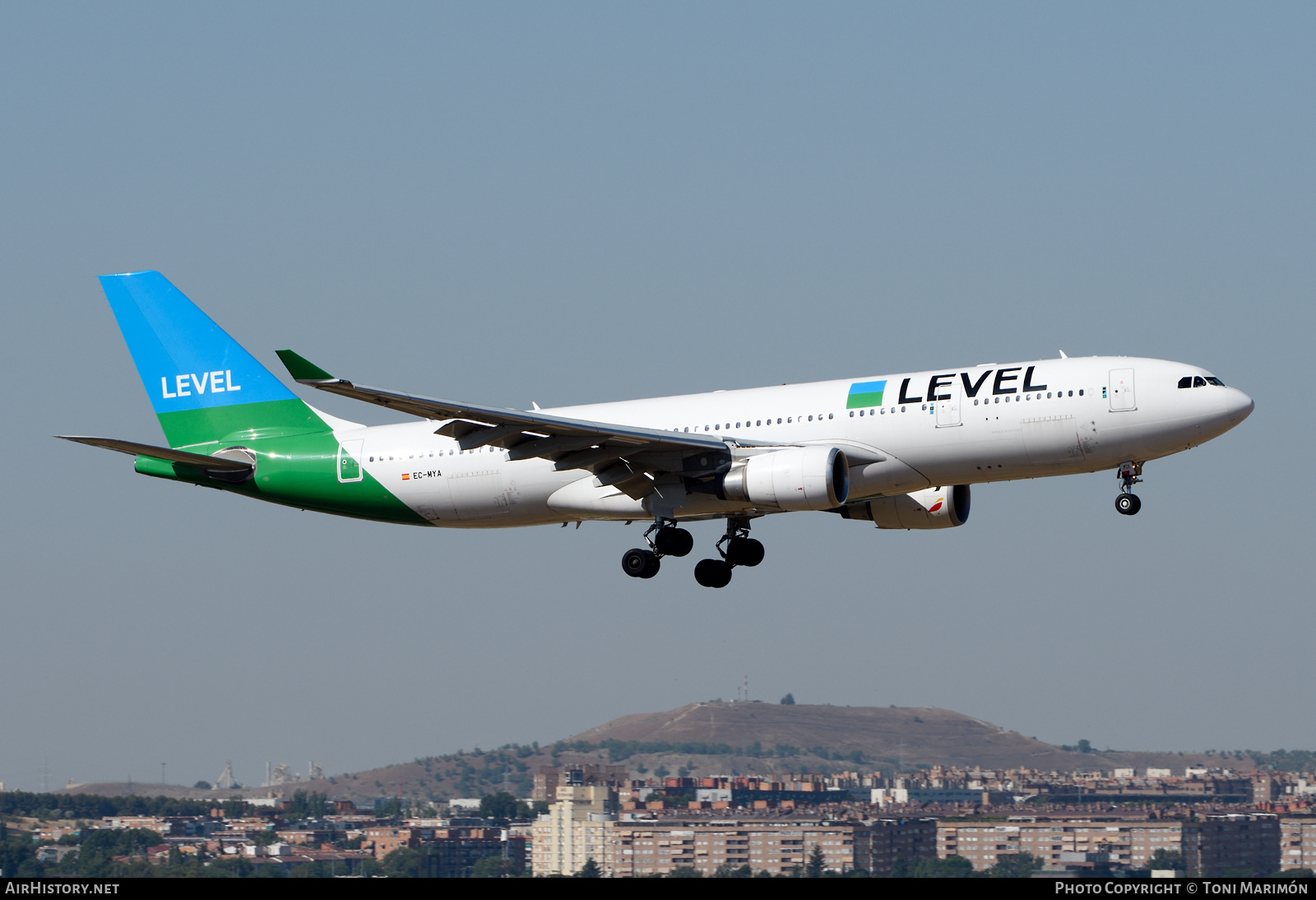 Aircraft Photo of EC-MYA | Airbus A330-202 | Level | AirHistory.net #474179