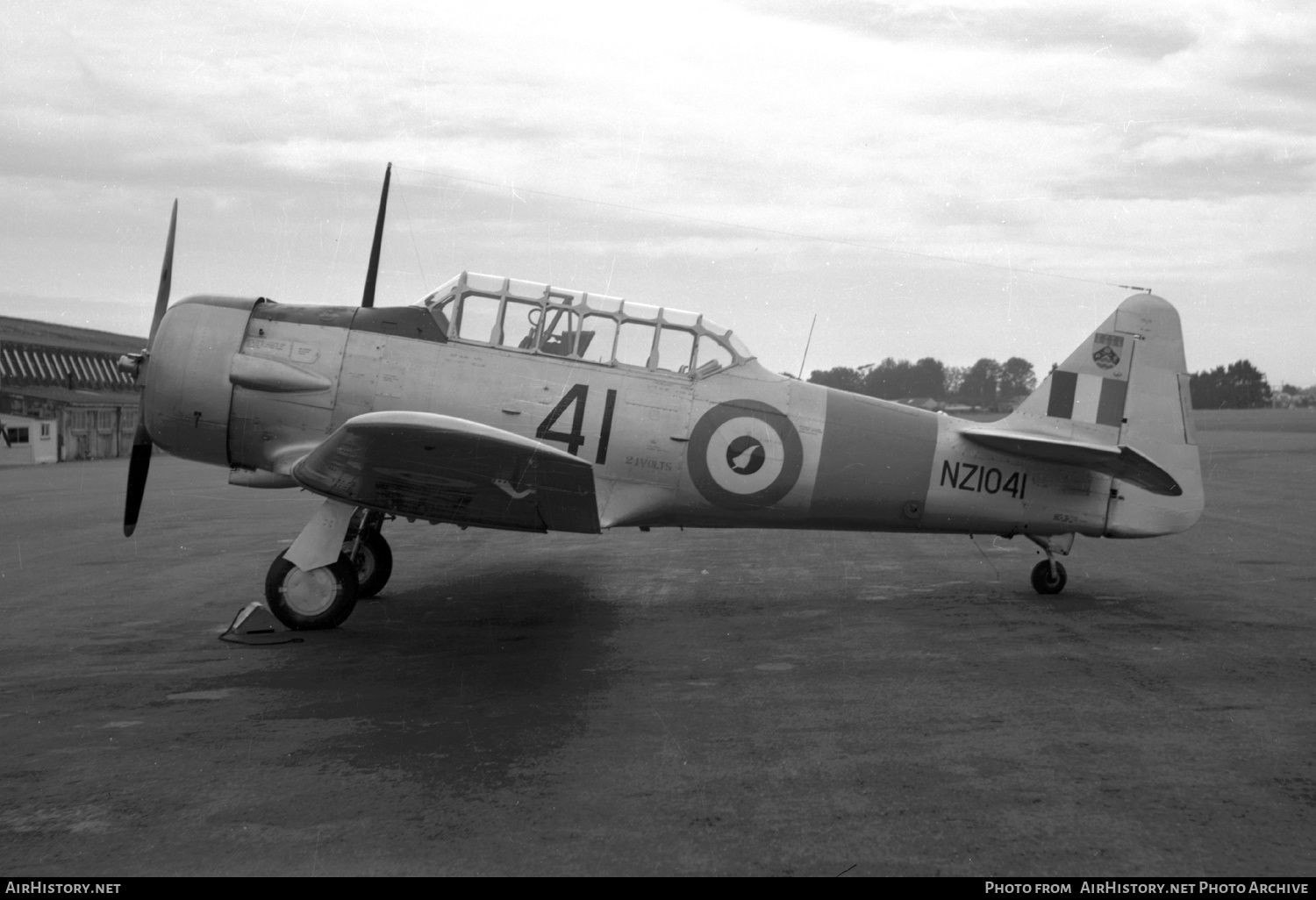 Aircraft Photo of NZ1041 | North American AT-6D Harvard IIA | New Zealand - Air Force | AirHistory.net #474259