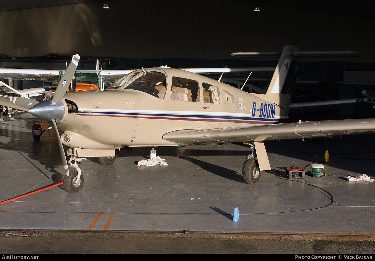 Aircraft Photo of G-BOGM | Piper PA-28RT-201T Turbo Arrow IV | AirHistory.net #474314