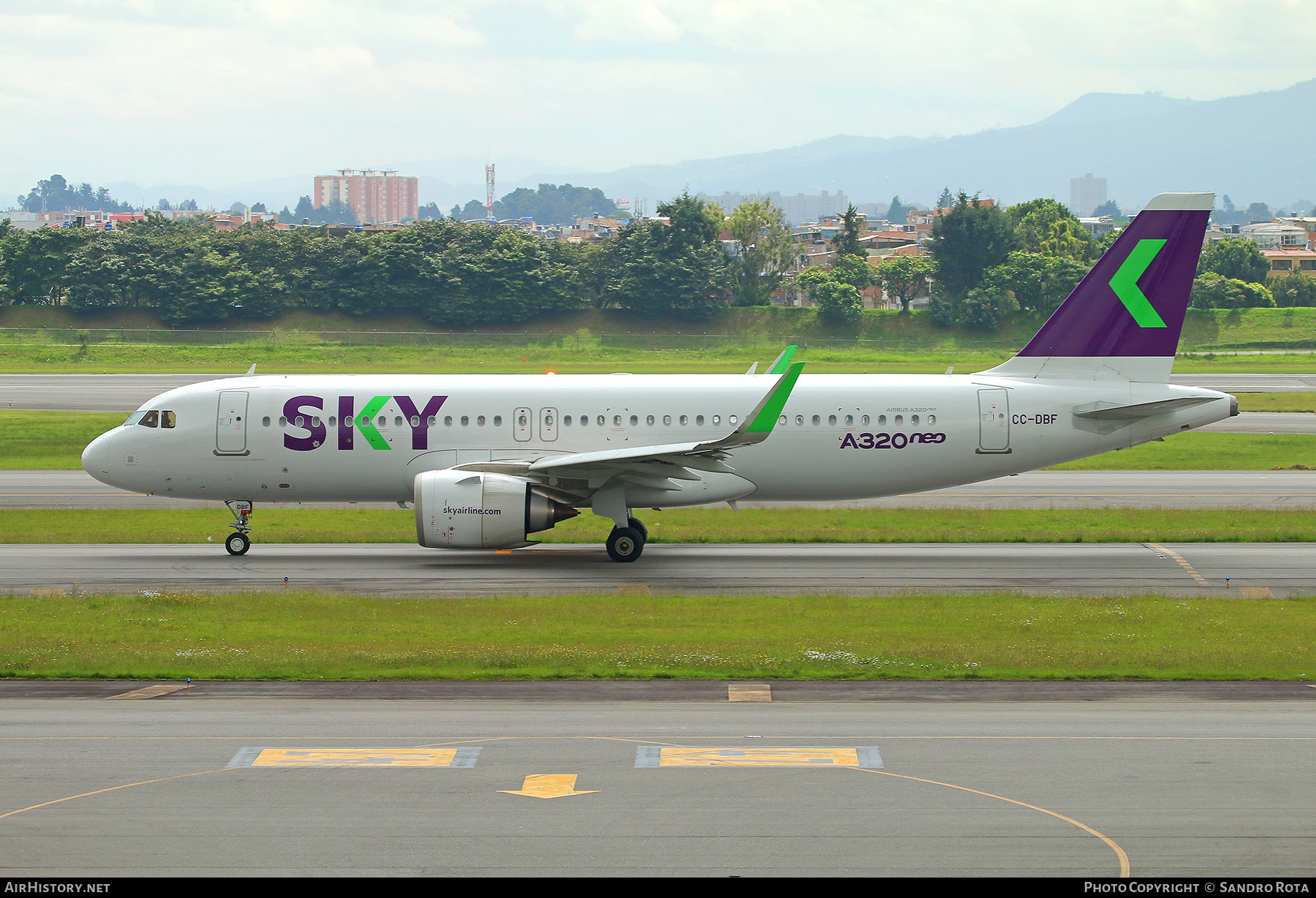 Aircraft Photo of CC-DBF | Airbus A320-251N | Sky Airline | AirHistory.net #474353