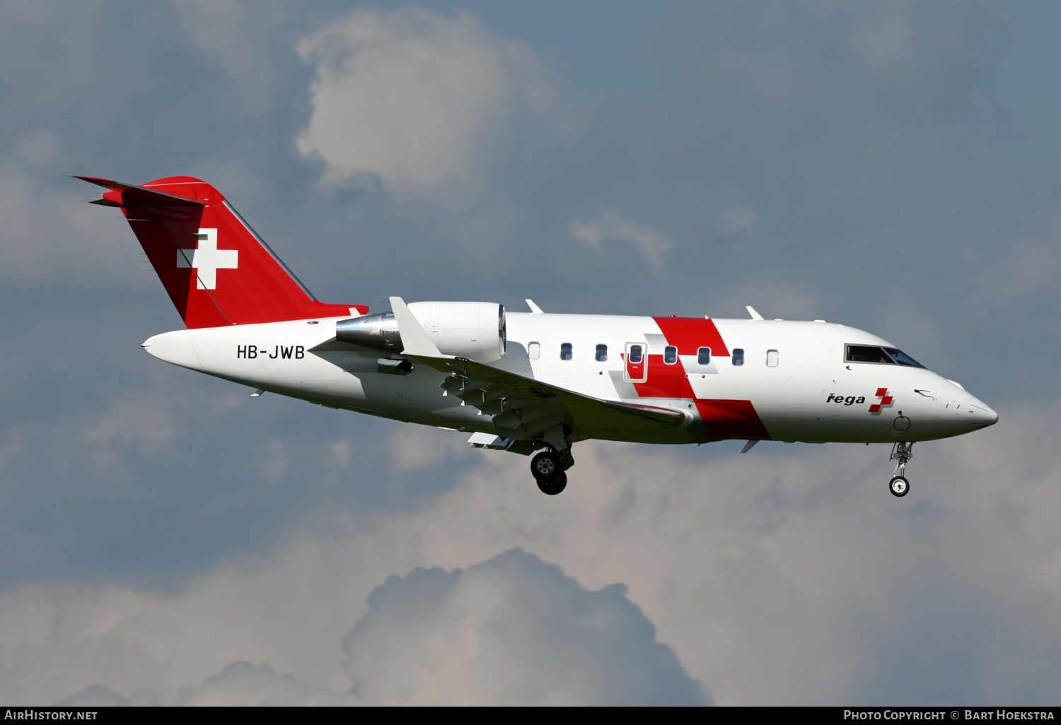 Aircraft Photo of HB-JWB | Bombardier Challenger 650 (CL-600-2B16) | REGA - Swiss Air Ambulance | AirHistory.net #474421