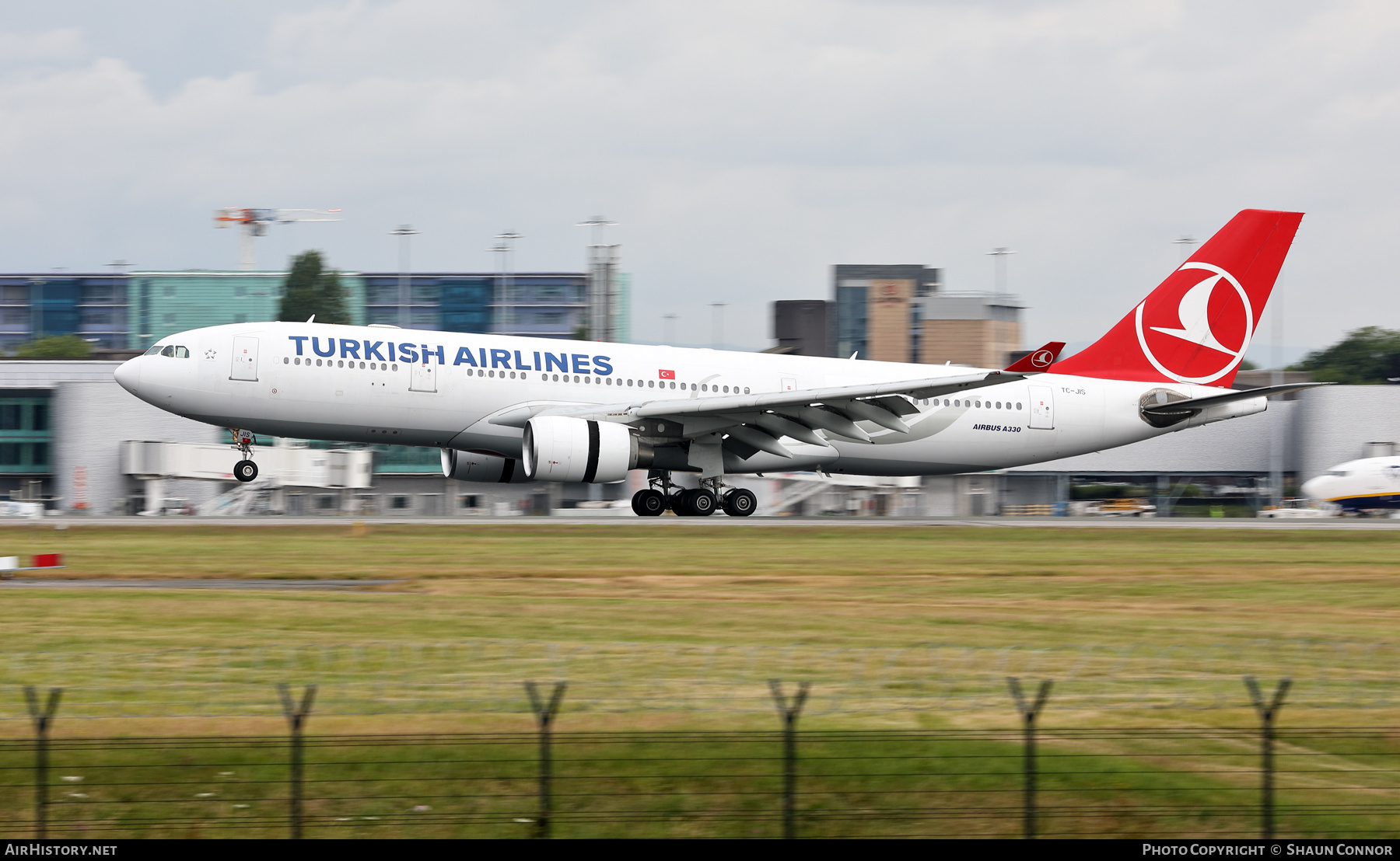 Aircraft Photo of TC-JIS | Airbus A330-223 | Turkish Airlines | AirHistory.net #474627