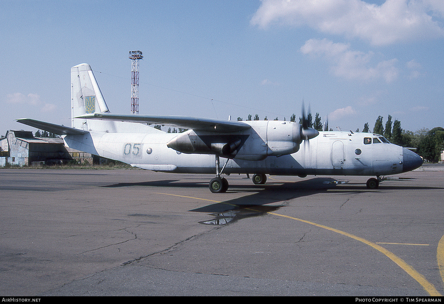 Aircraft Photo of 05 blue | Antonov An-26 | Ukraine - Air Force | AirHistory.net #474641