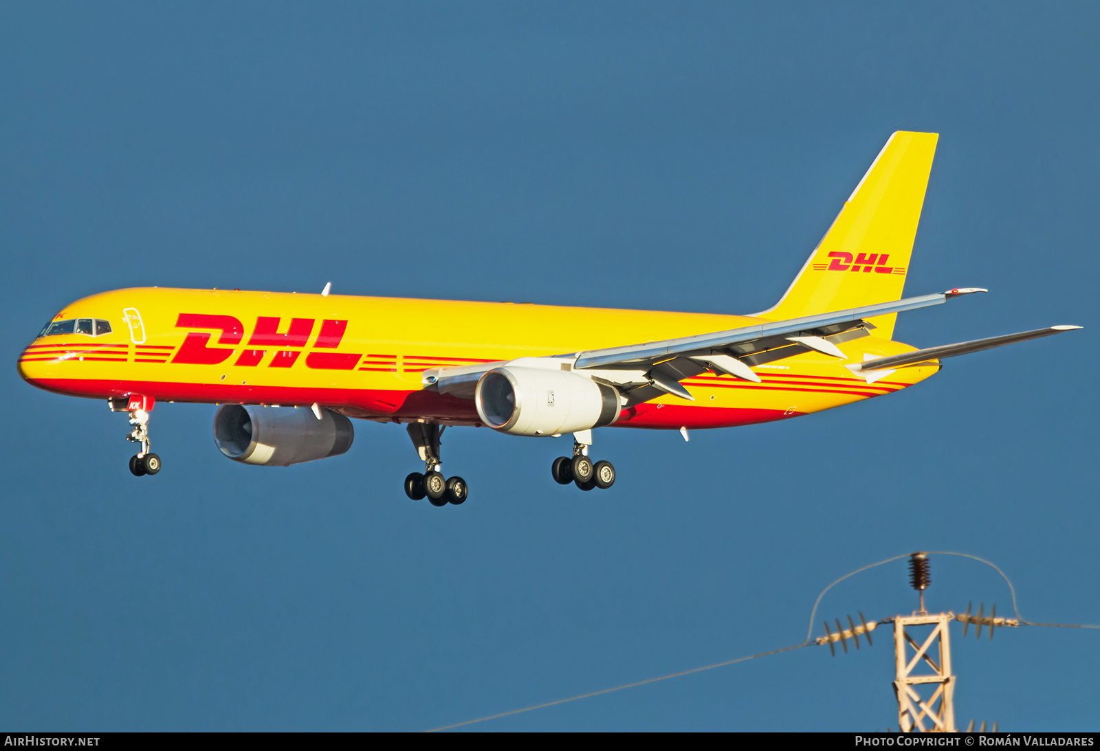 Aircraft Photo of G-DHKK | Boeing 757-28A(PCF) | DHL International | AirHistory.net #474684