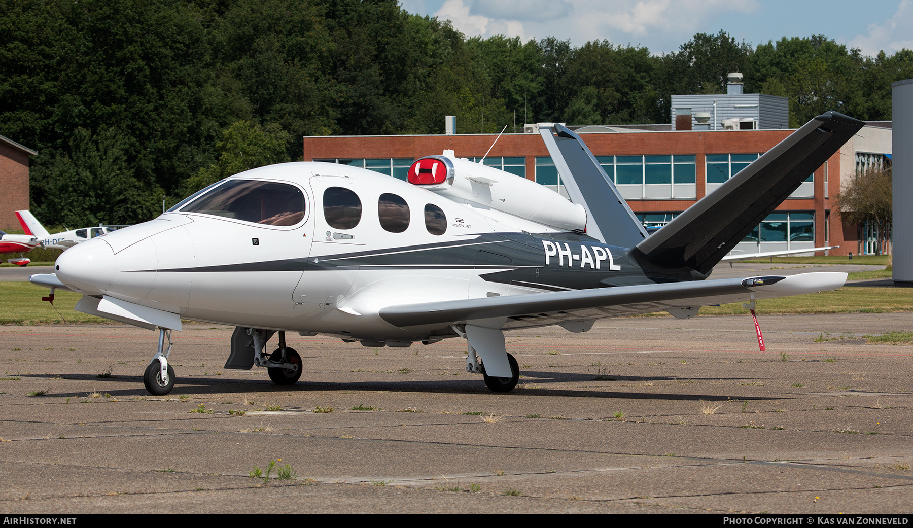 Aircraft Photo of PH-APL | Cirrus SF-50 Vision G2 | AirHistory.net #474706