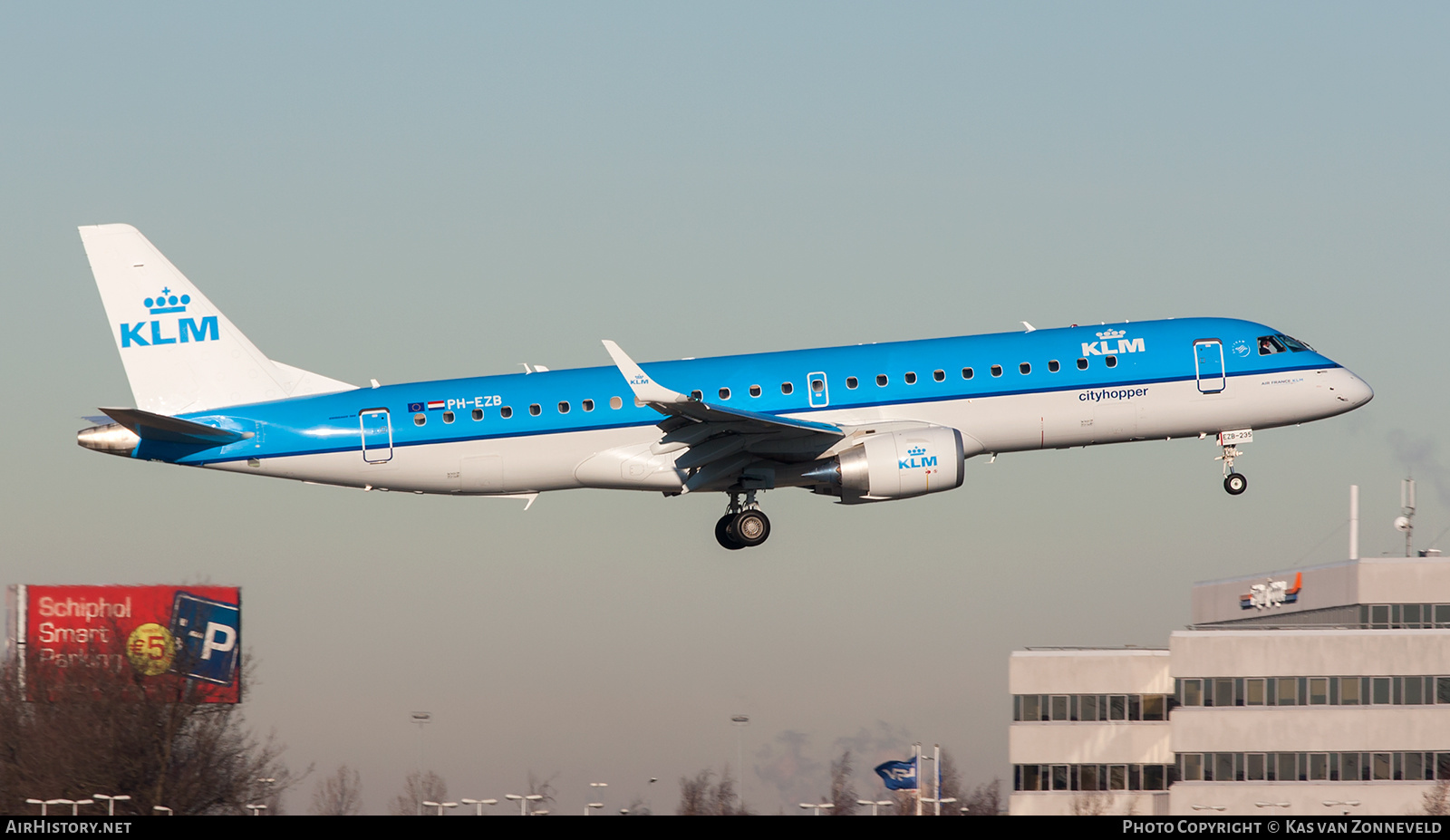 Aircraft Photo of PH-EZB | Embraer 190STD (ERJ-190-100STD) | KLM Cityhopper | AirHistory.net #474755