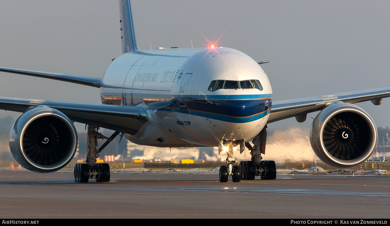 Aircraft Photo of B-2073 | Boeing 777-F1B | China Southern Airlines Cargo | AirHistory.net #474785